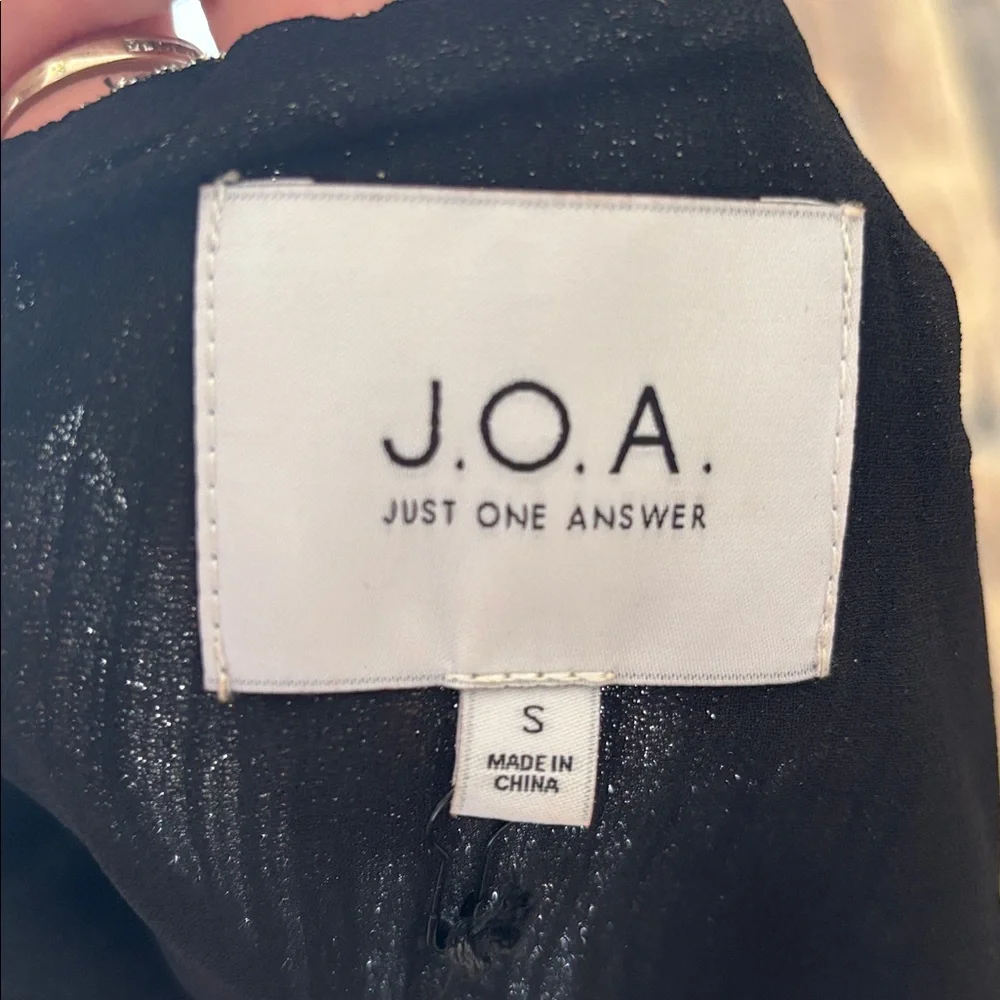 JOA Just One Answer metallic pleated shimmery crop top size small New With Tags